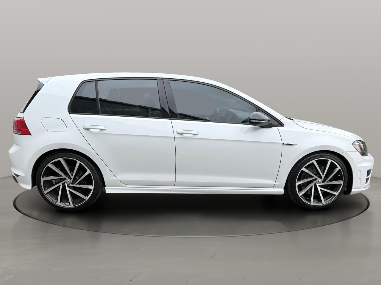 Volkswagen Golf R 4-Door Manual w/DCC/Nav 2017