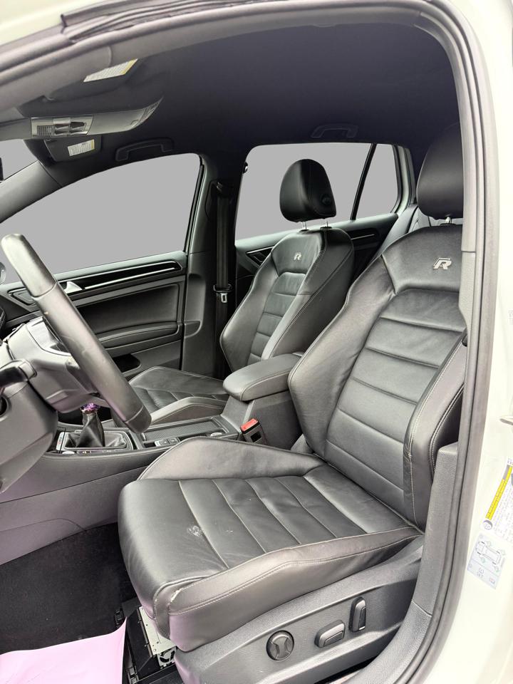 Volkswagen Golf R 4-Door Manual w/DCC/Nav 2017
