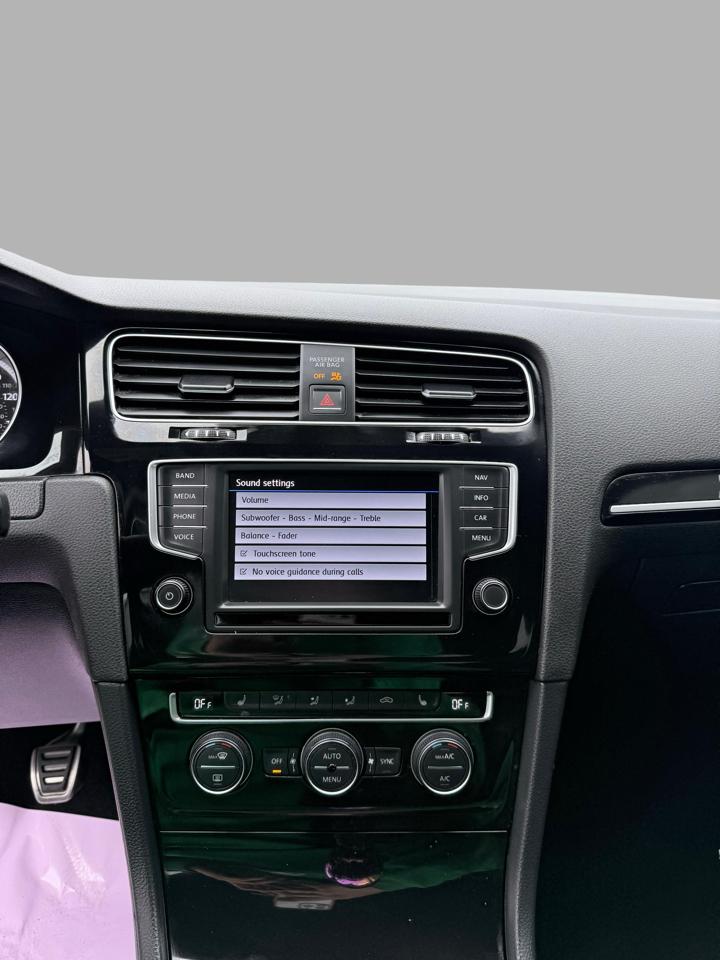 Volkswagen Golf R 4-Door Manual w/DCC/Nav 2017