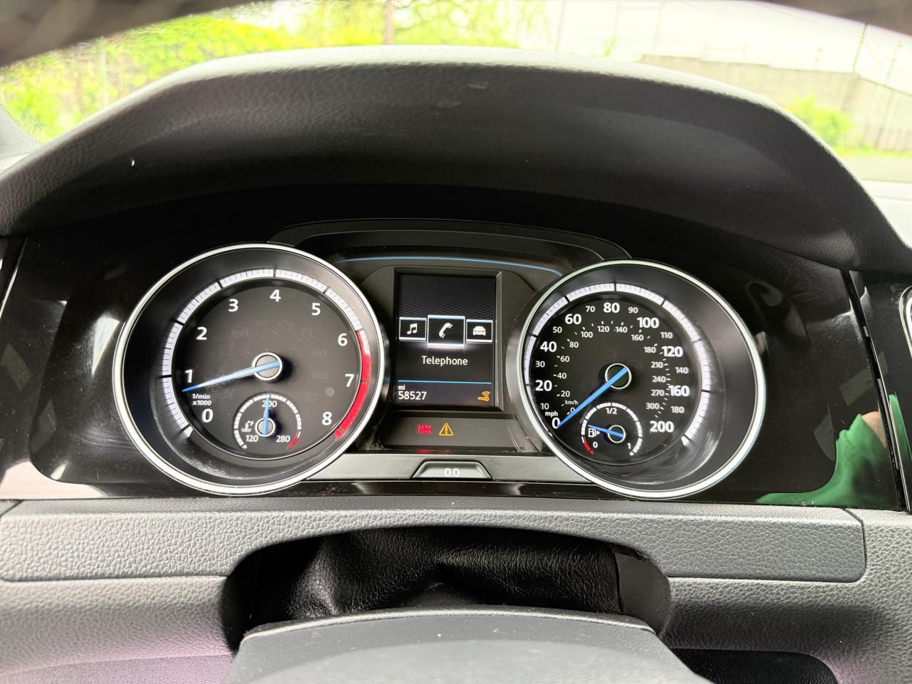 Volkswagen Golf R 4-Door Manual w/DCC/Nav 2017