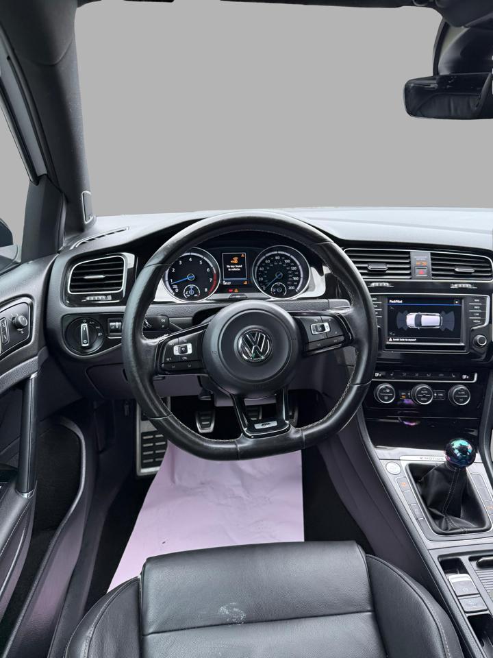 Volkswagen Golf R 4-Door Manual w/DCC/Nav 2017