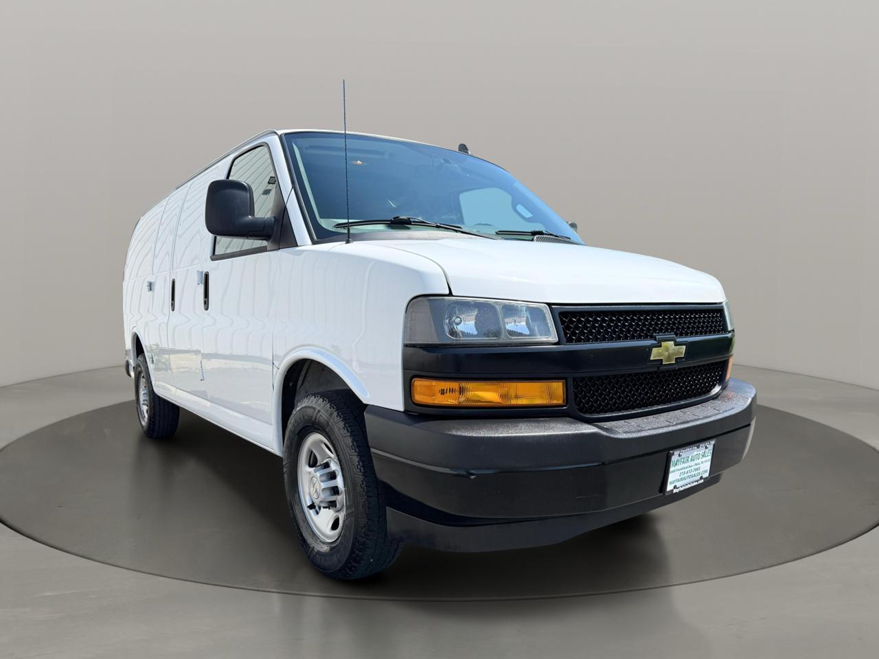 Chevrolet Express Cargo Van RWD 2500 135" 2021