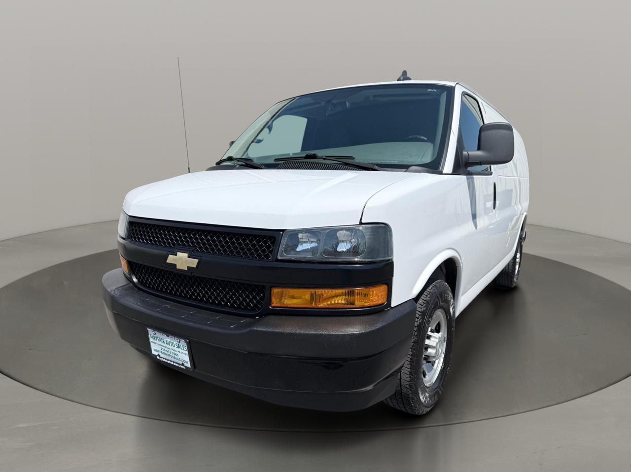 Chevrolet Express Cargo Van RWD 2500 135" 2021