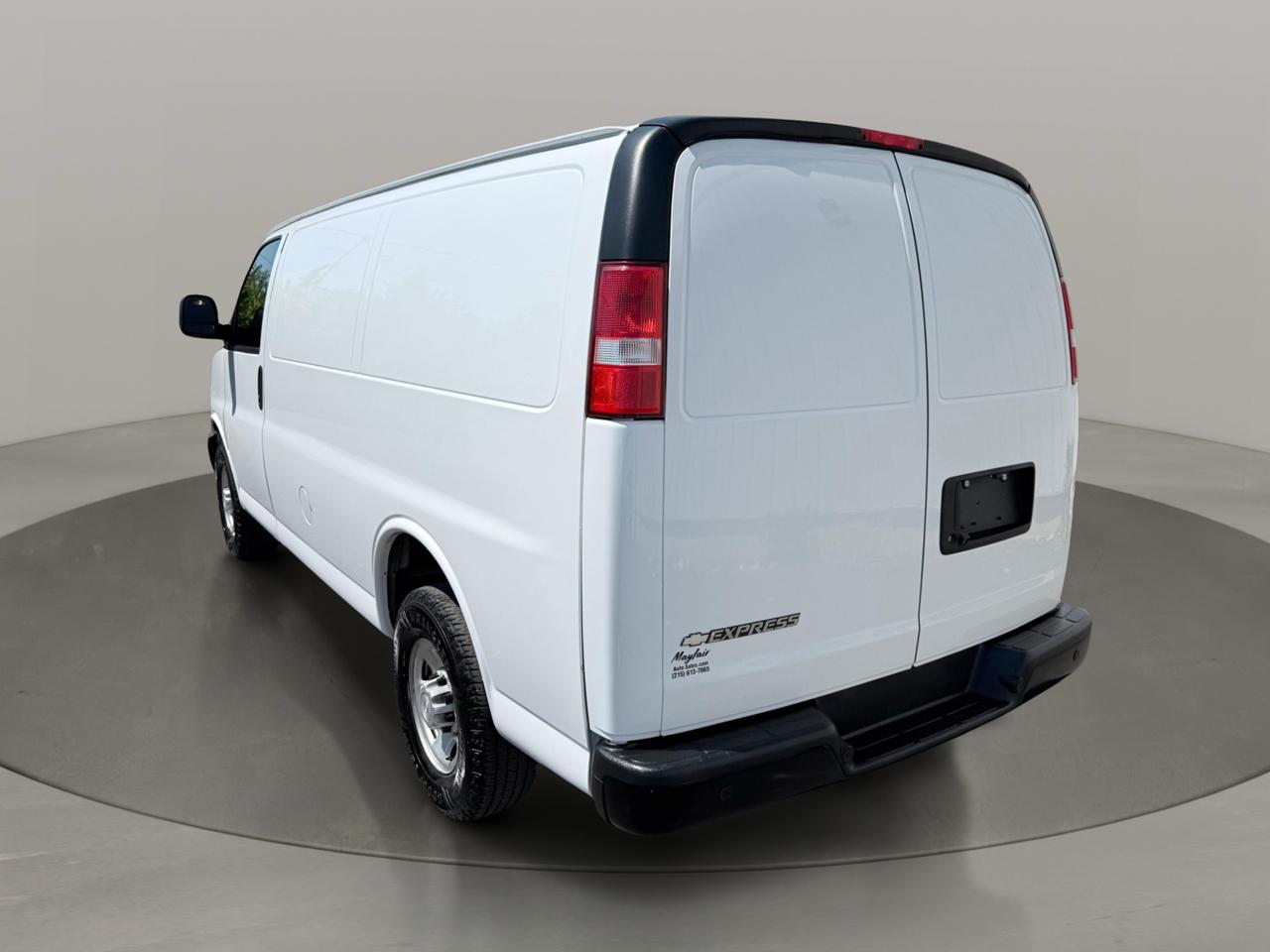 Chevrolet Express Cargo Van RWD 2500 135" 2021