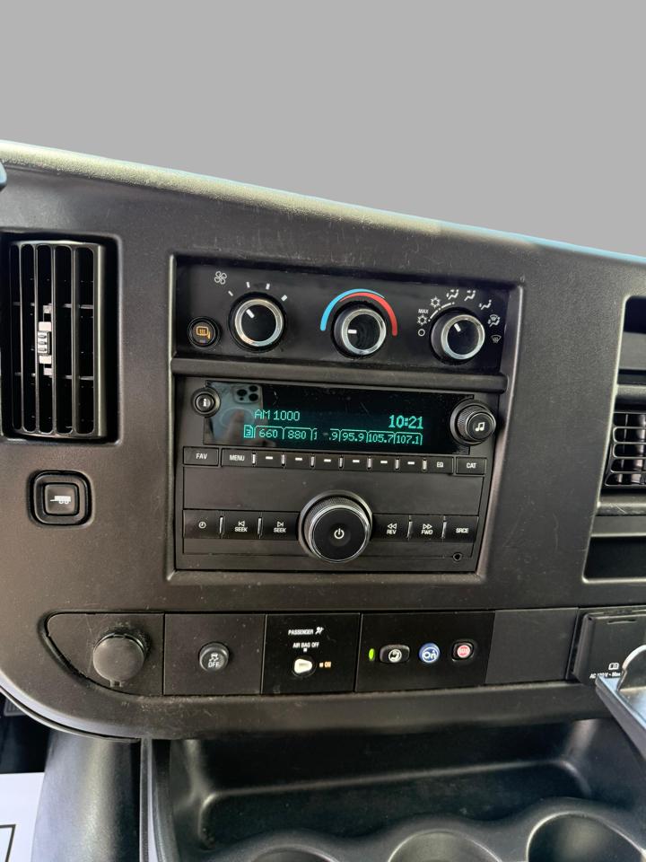 Chevrolet Express Cargo Van RWD 2500 135" 2021