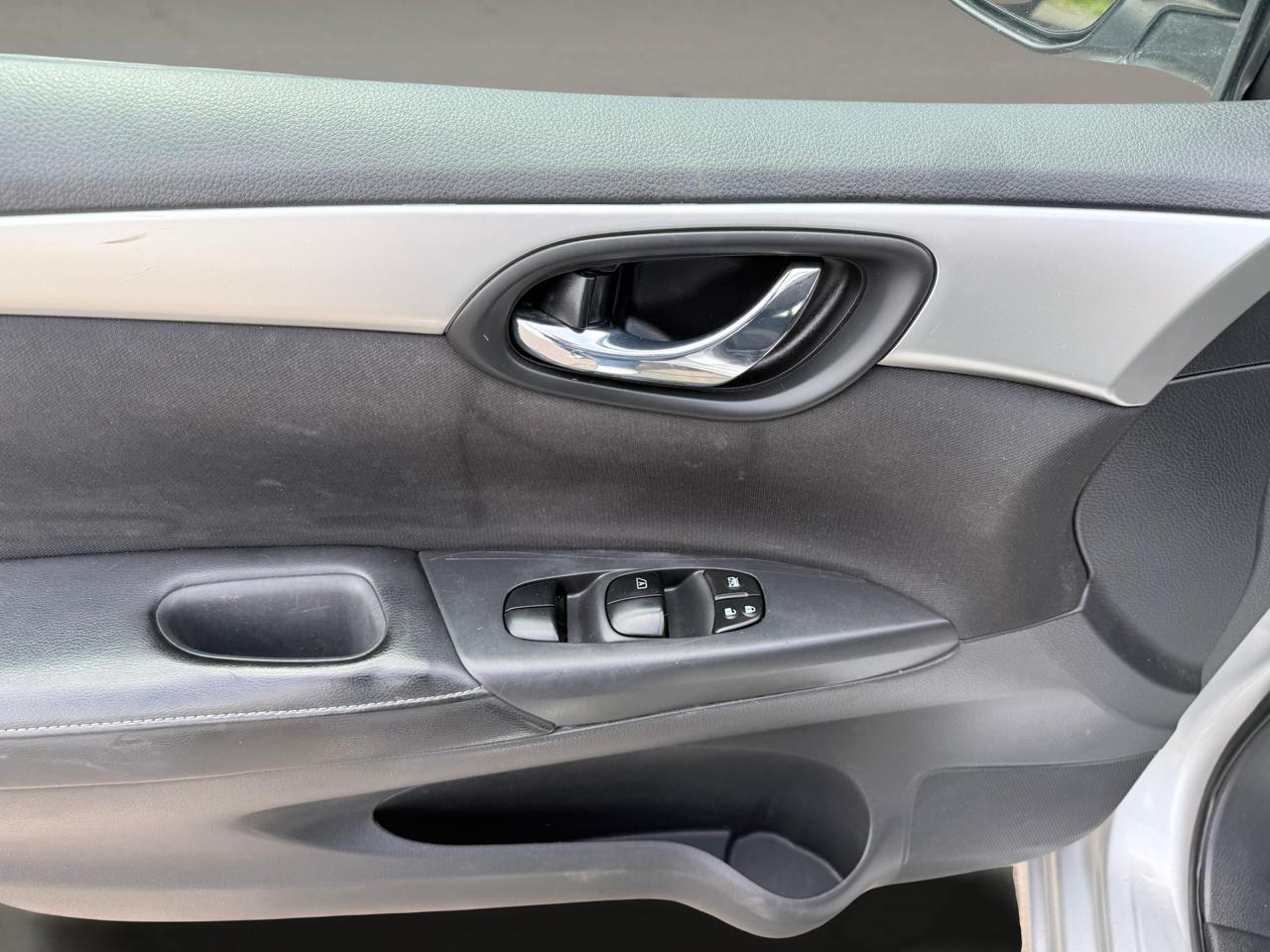 Nissan Sentra S CVT 2017