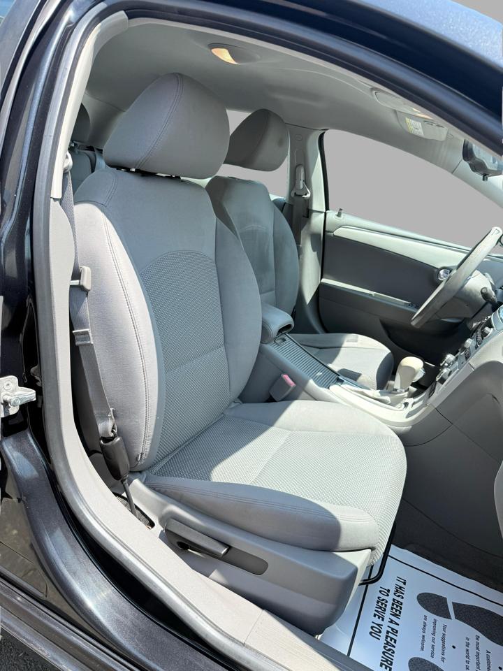 Chevrolet Malibu 4dr Sdn LS w/1LS 2012