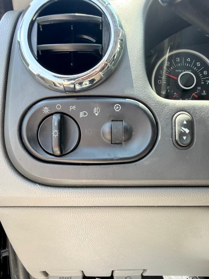 Ford Expedition 5.4L Special Service 4WD 2005