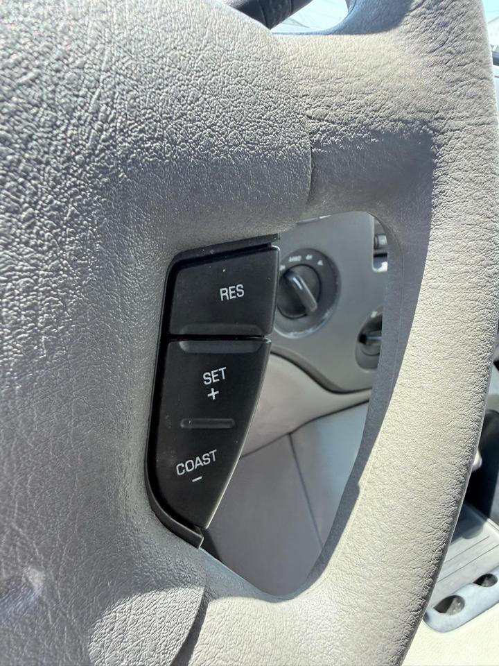 Ford Expedition 5.4L Special Service 4WD 2005