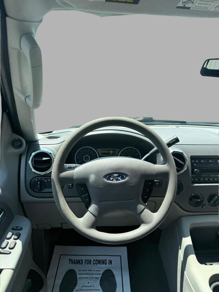 Ford Expedition 5.4L Special Service 4WD 2005