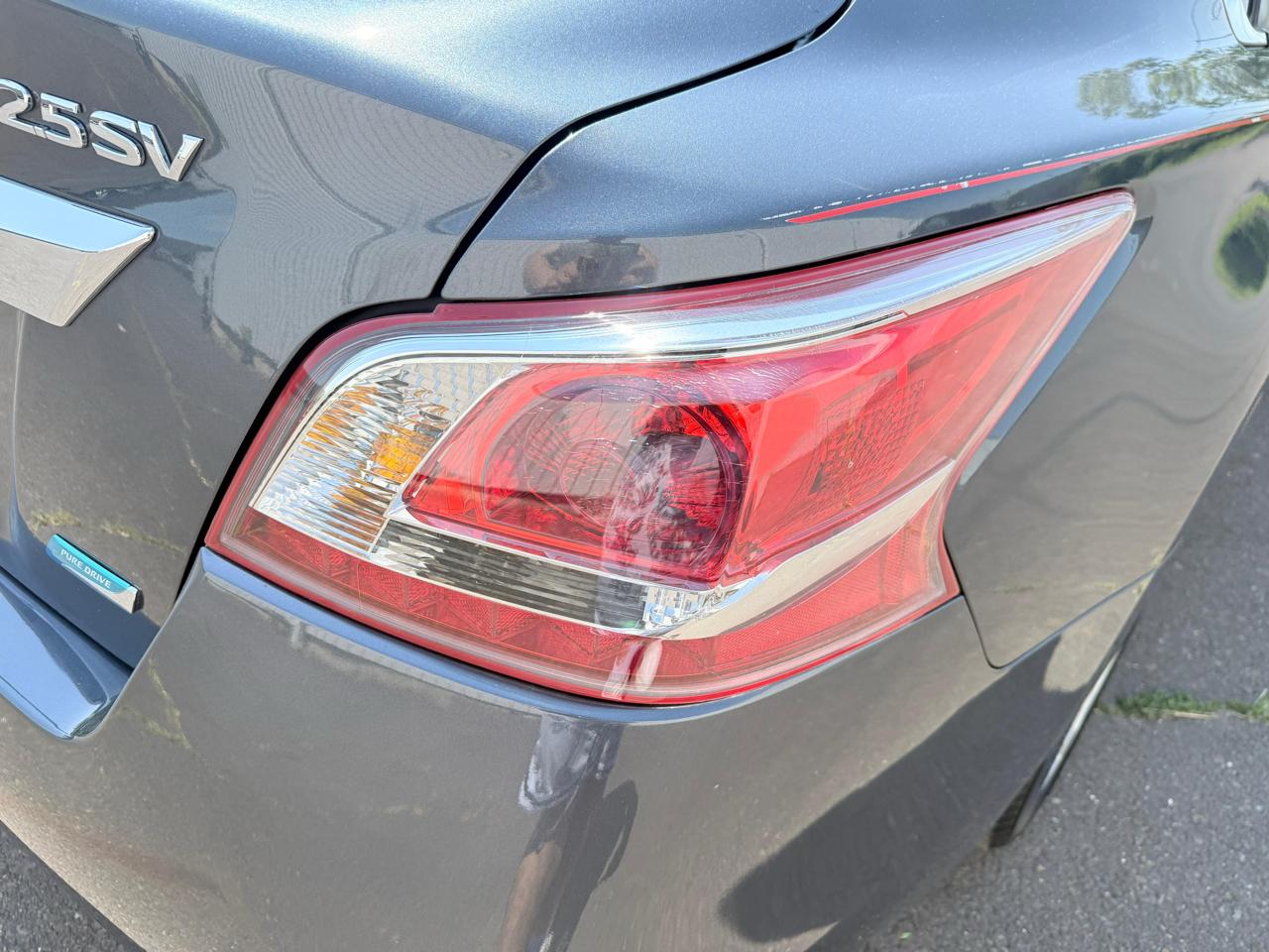 Nissan Altima 4dr Sdn I4 2.5 SV 2013