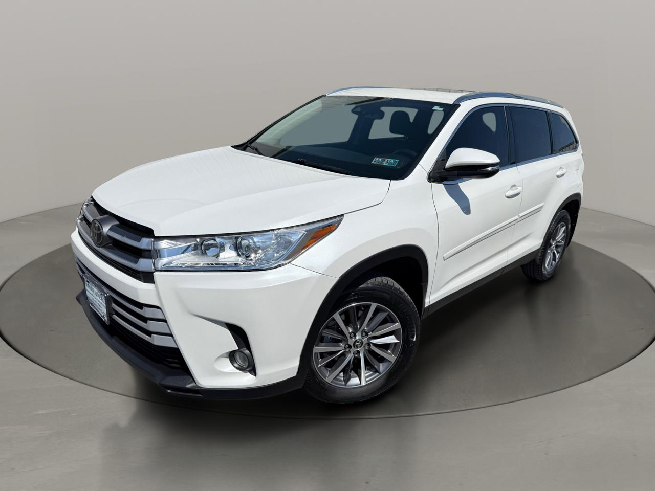Toyota Highlander XLE V6 AWD (Natl) 2019