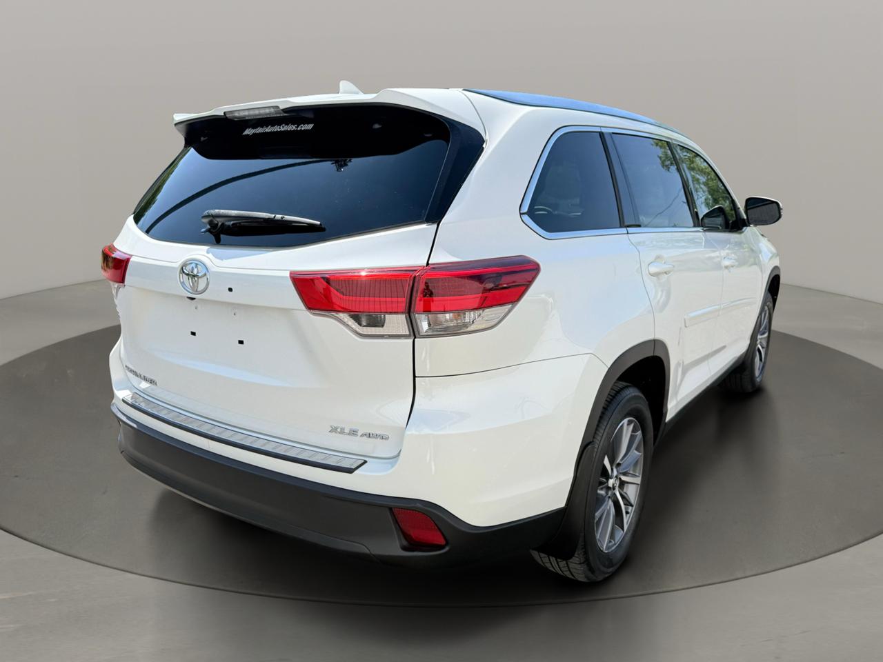 Toyota Highlander XLE V6 AWD (Natl) 2019