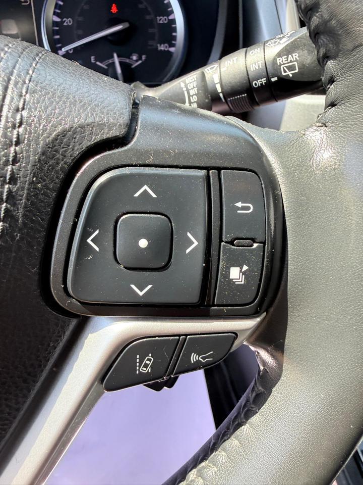 Toyota Highlander XLE V6 AWD (Natl) 2019