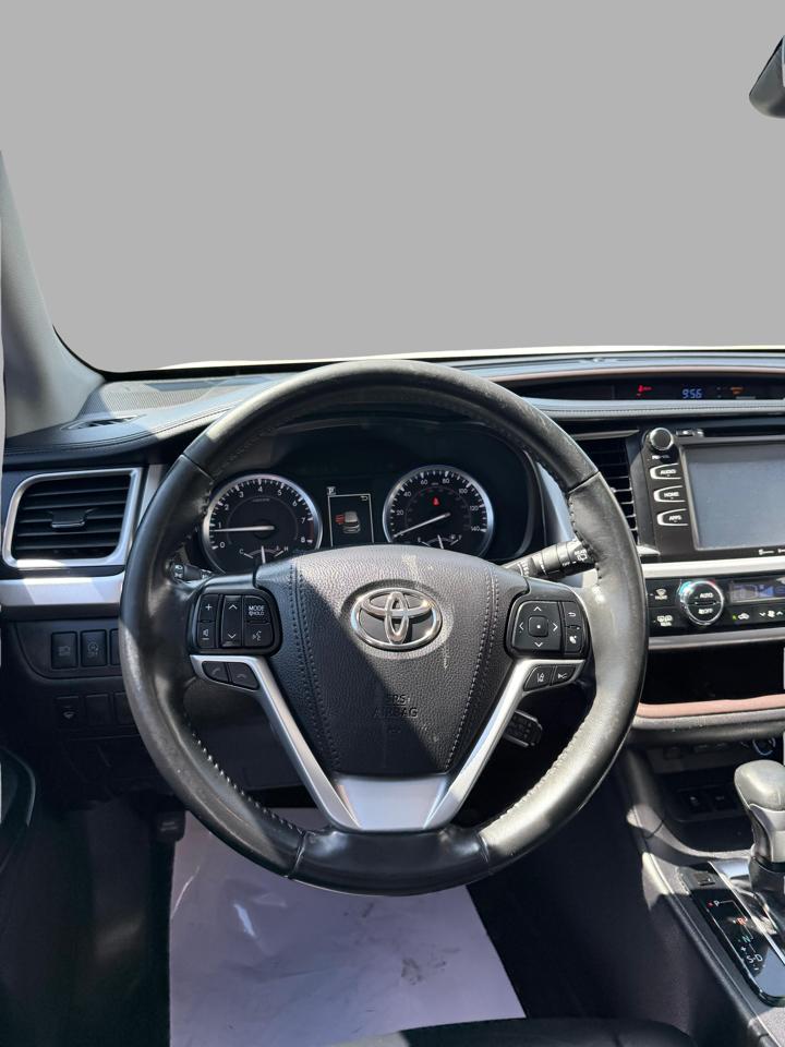 Toyota Highlander XLE V6 AWD (Natl) 2019