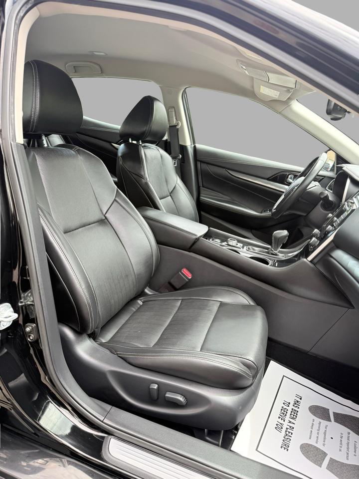 Nissan Maxima SV 3.5L 2020