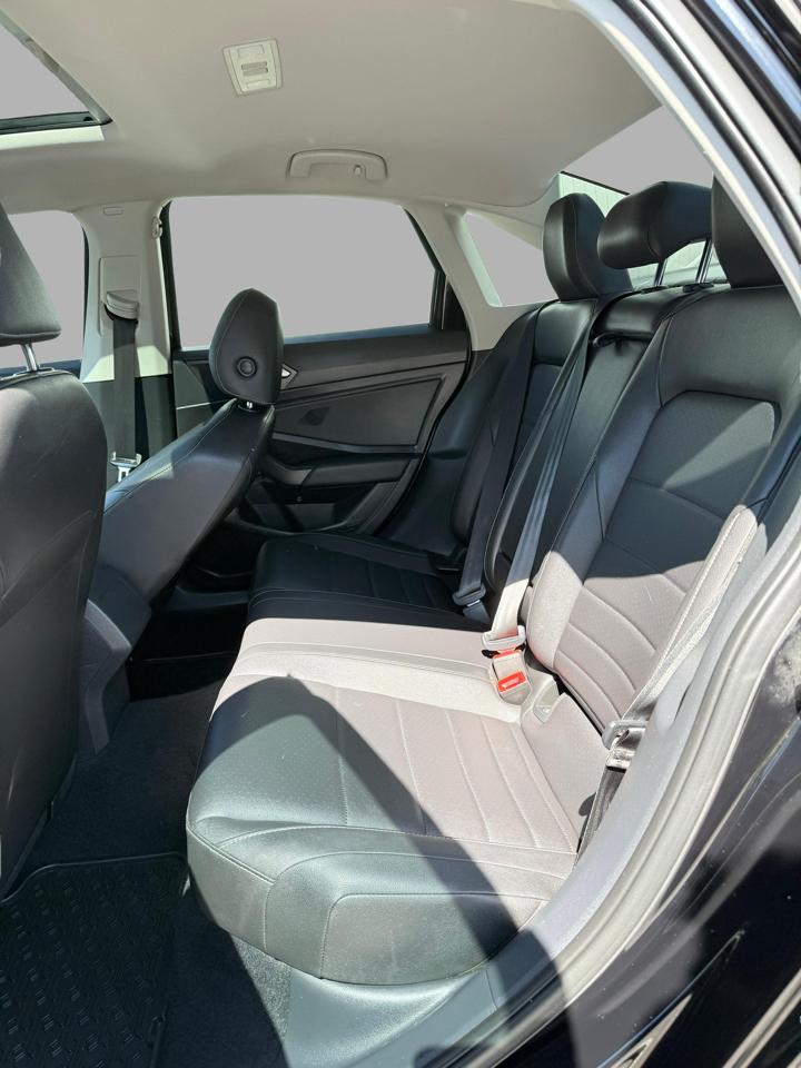 Volkswagen Jetta R-Line Auto 2021