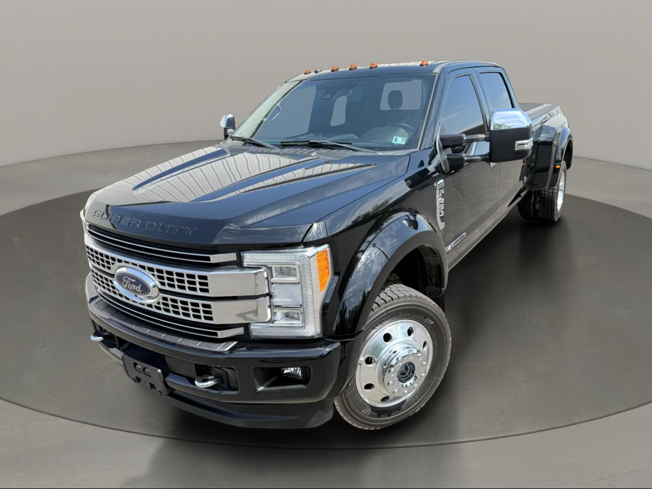 Ford Super Duty F-450 DRW Platinum 4WD Crew Cab 8' Box 2018