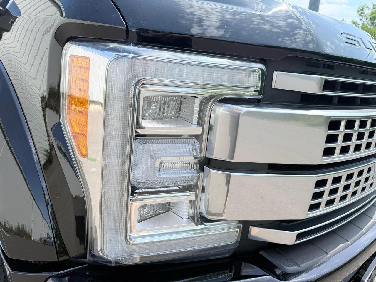 Ford Super Duty F-450 DRW Platinum 4WD Crew Cab 8' Box 2018