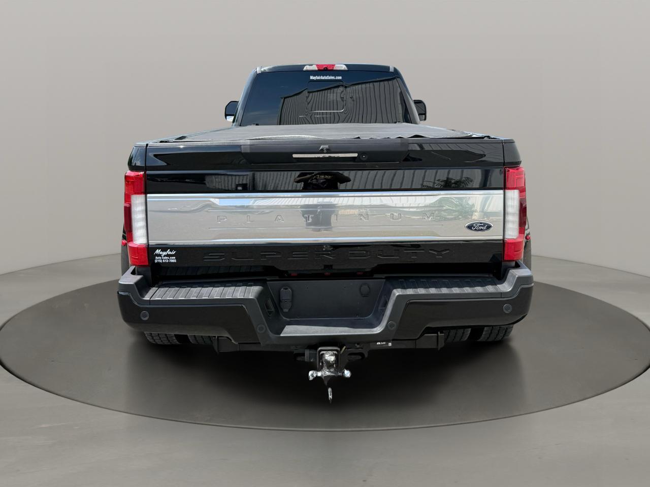 Ford Super Duty F-450 DRW Platinum 4WD Crew Cab 8' Box 2018