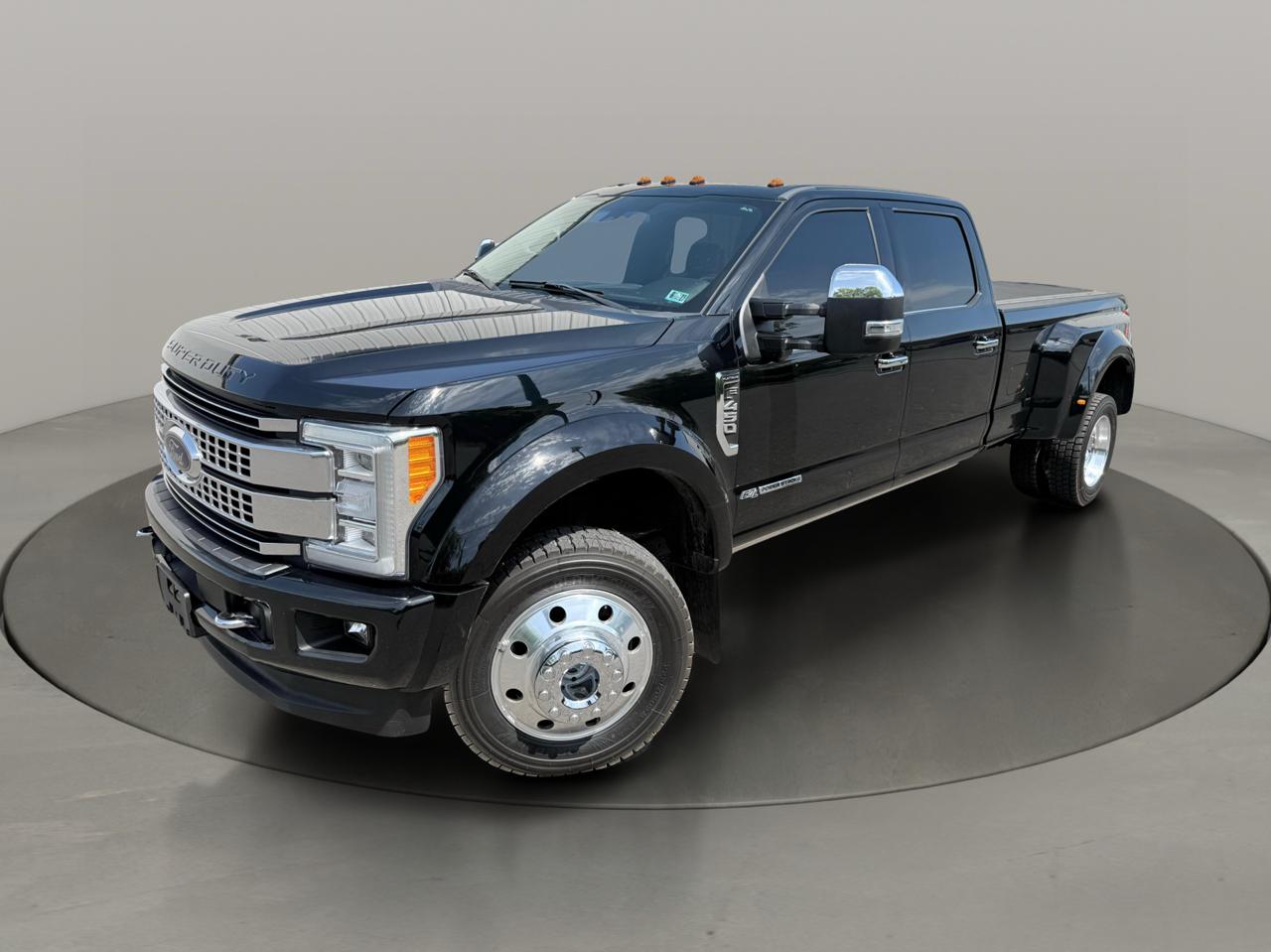 Ford Super Duty F-450 DRW Platinum 4WD Crew Cab 8' Box 2018