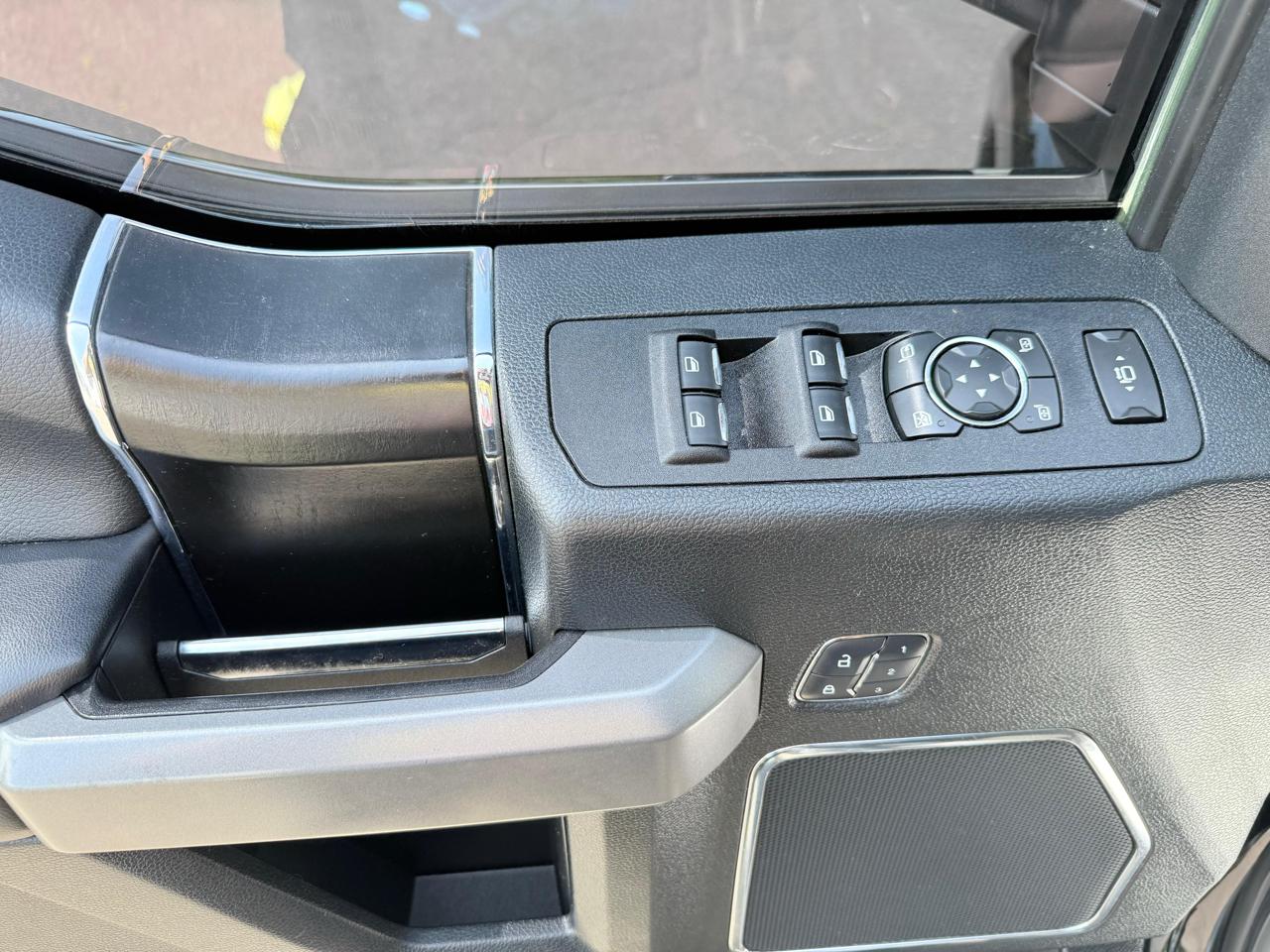 Ford Super Duty F-450 DRW Platinum 4WD Crew Cab 8' Box 2018