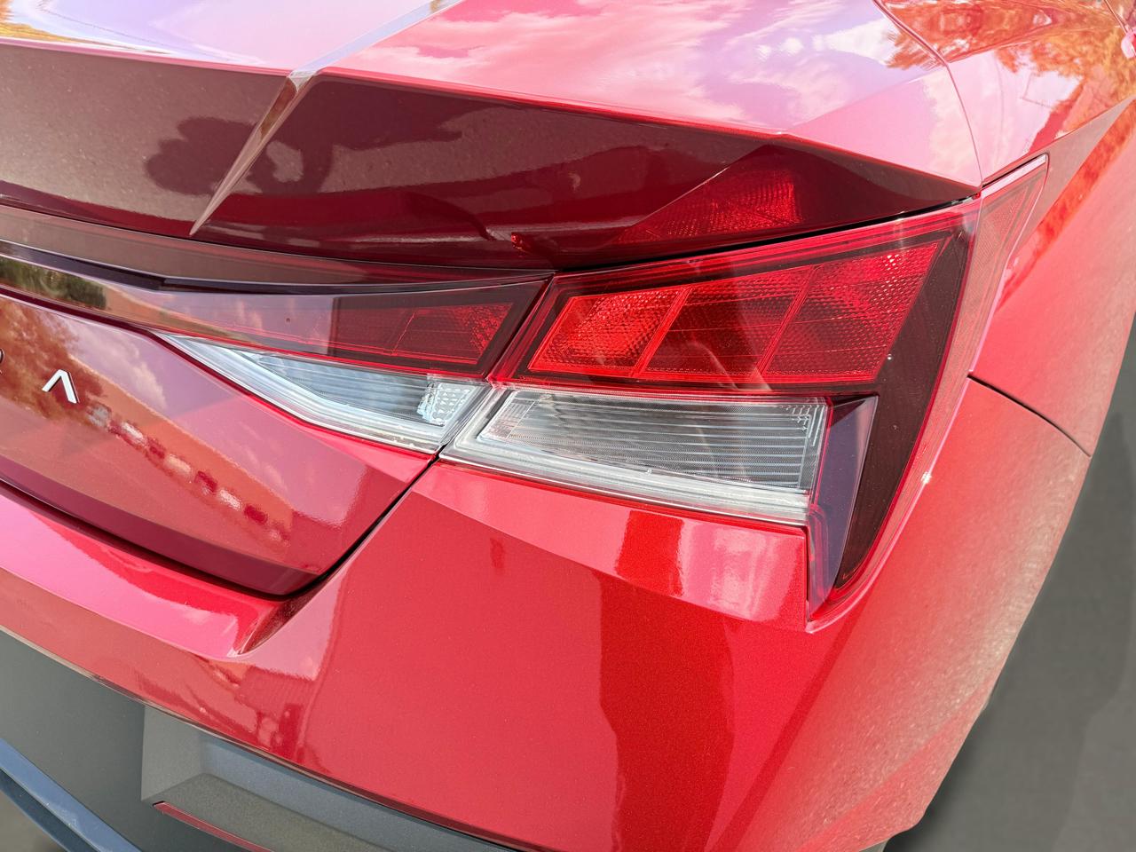 Hyundai Elantra SE IVT 2025