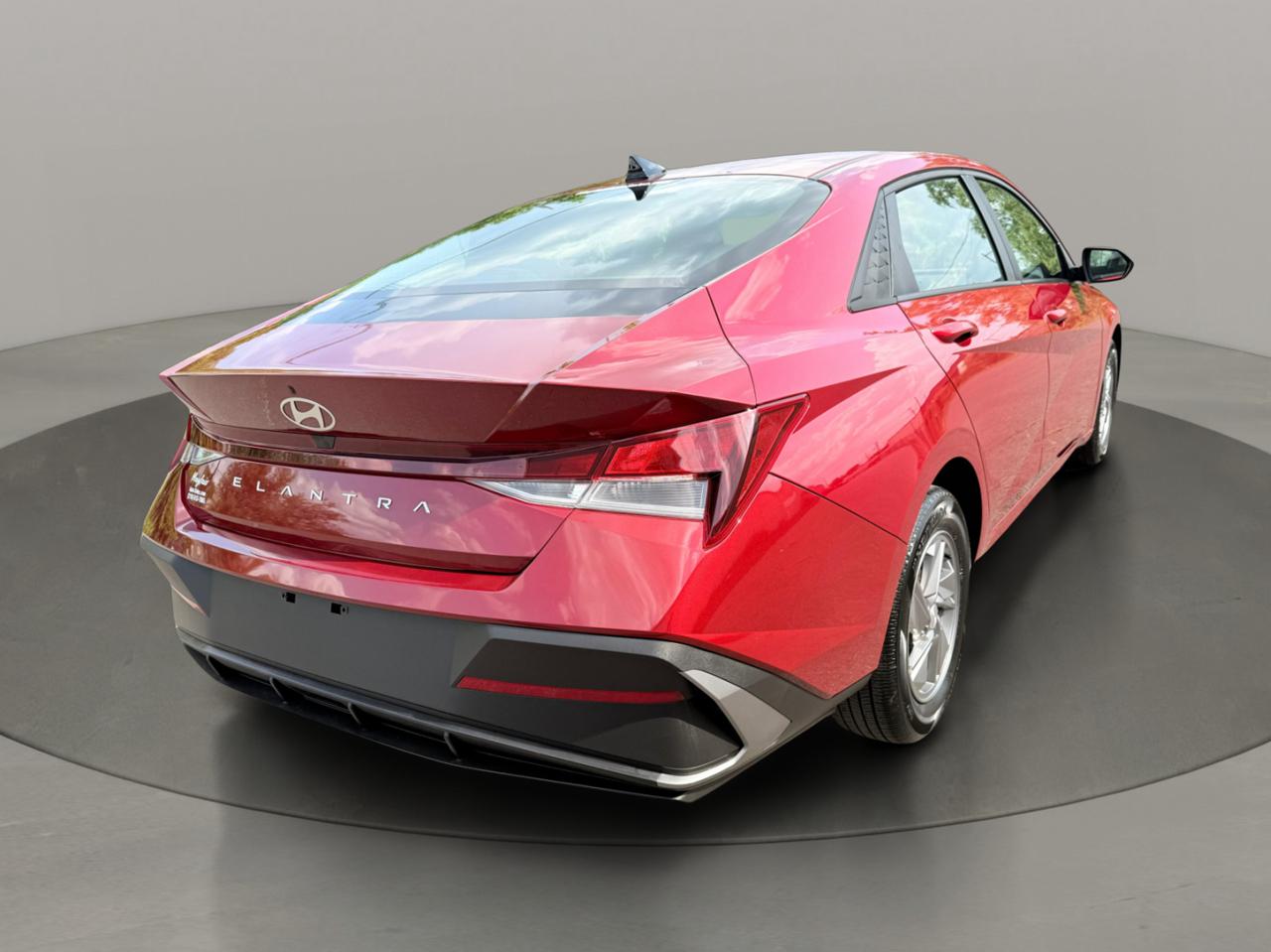 Hyundai Elantra SE IVT 2025