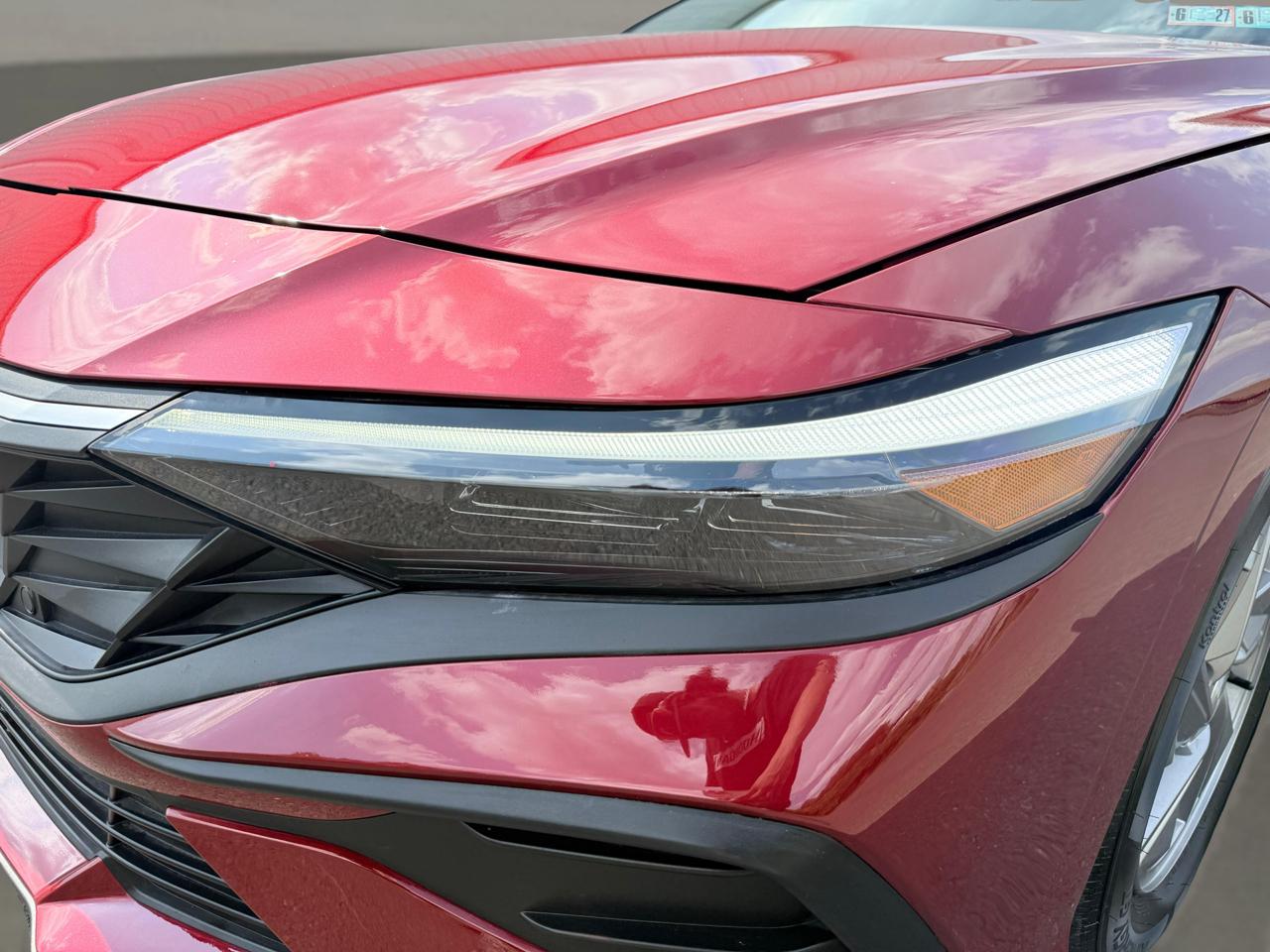 Hyundai Elantra SE IVT 2025