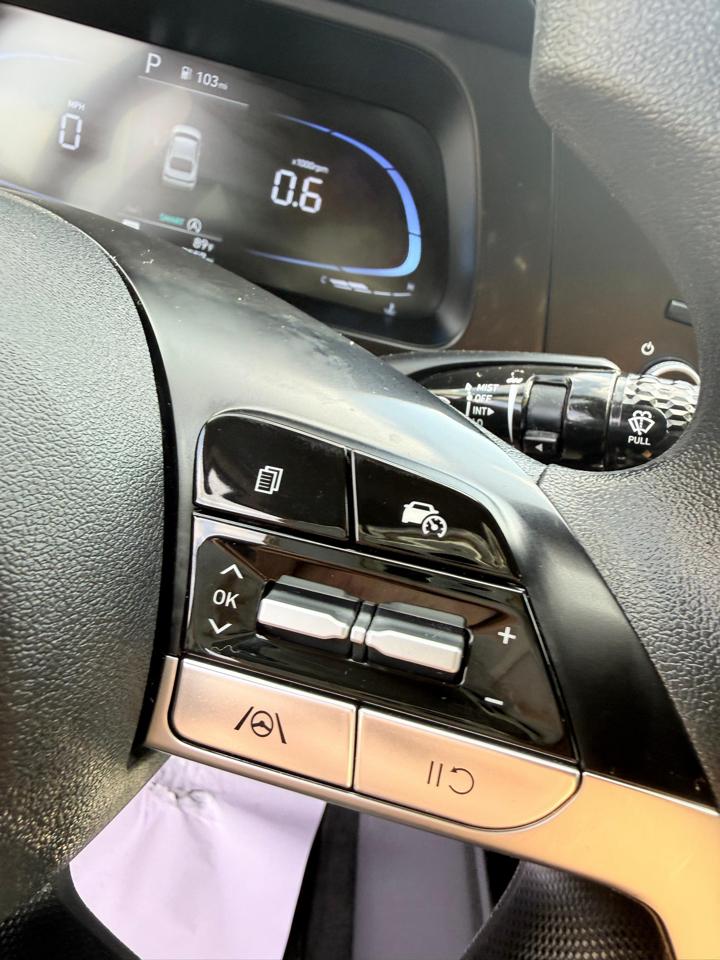 Hyundai Elantra SE IVT 2025