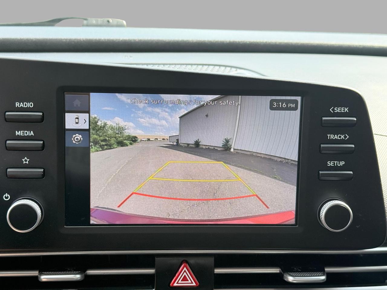 Hyundai Elantra SE IVT 2025
