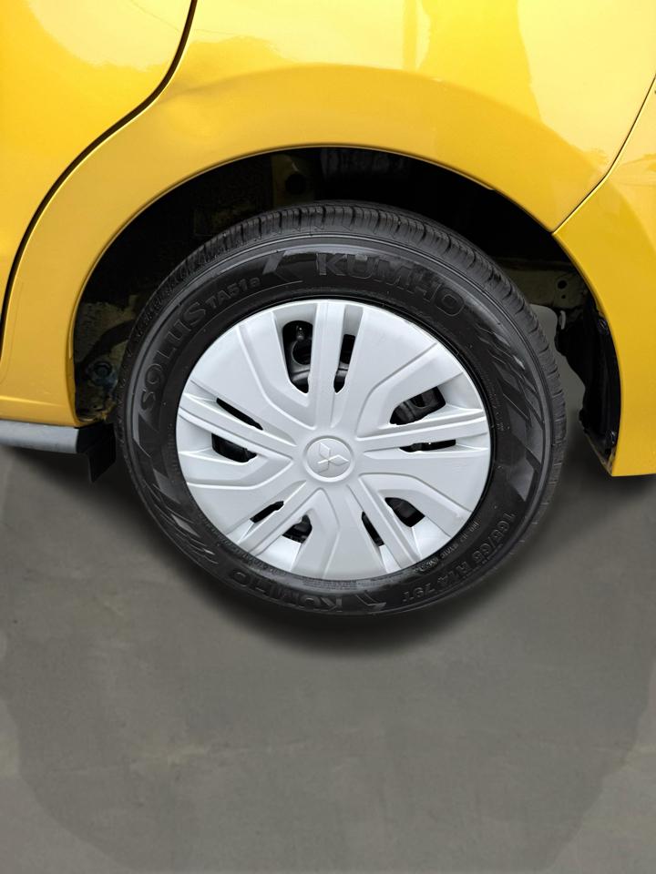 Mitsubishi Mirage ES CVT 2024