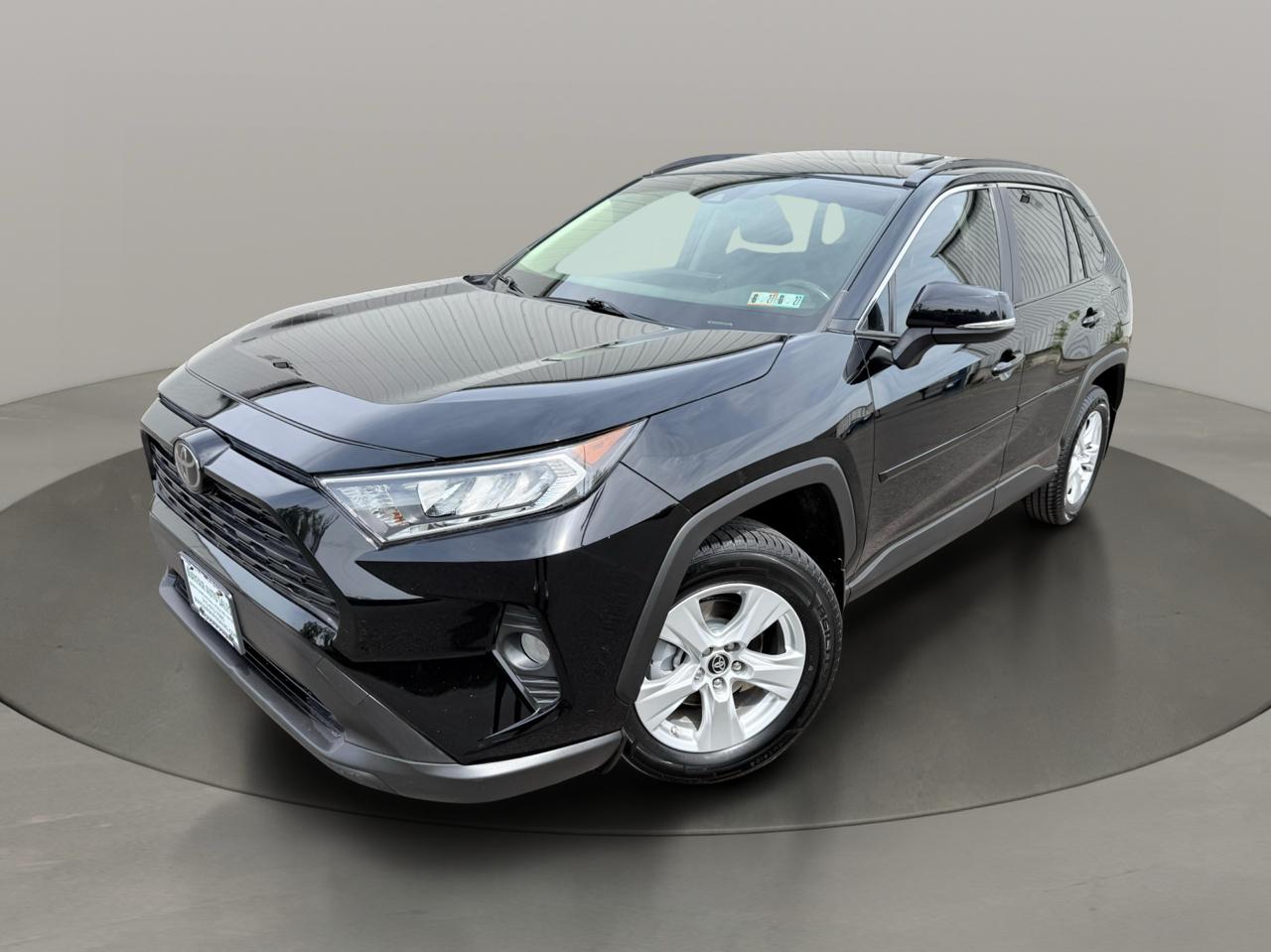 Toyota RAV4 XLE AWD (Natl) 2019