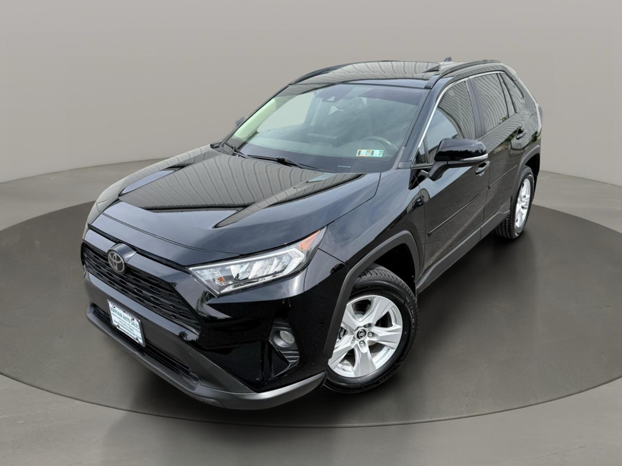 Toyota RAV4 XLE AWD (Natl) 2019