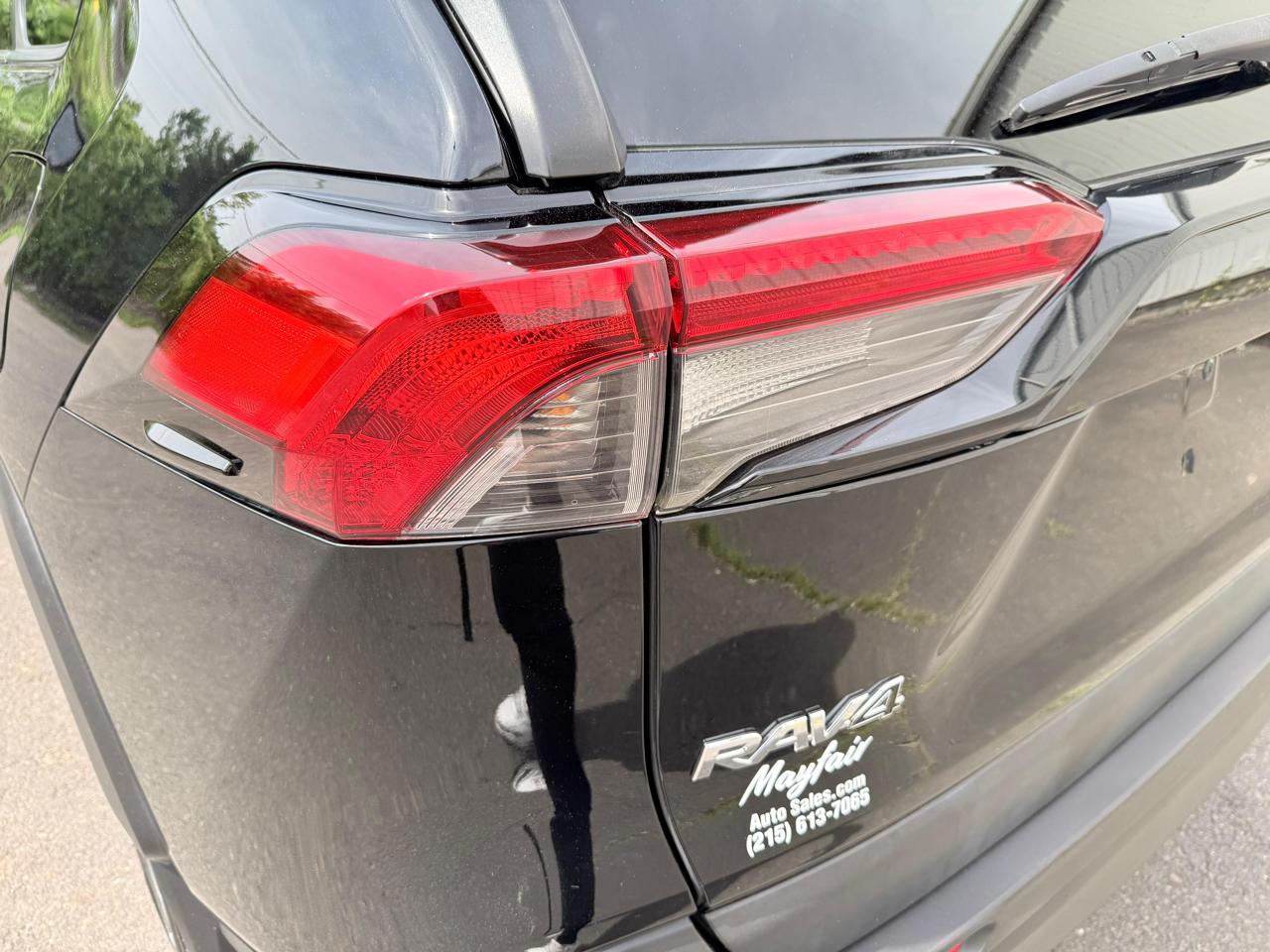Toyota RAV4 XLE AWD (Natl) 2019