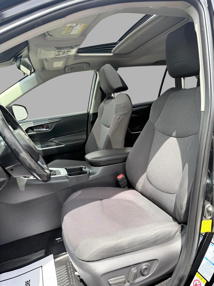 Toyota RAV4 XLE AWD (Natl) 2019
