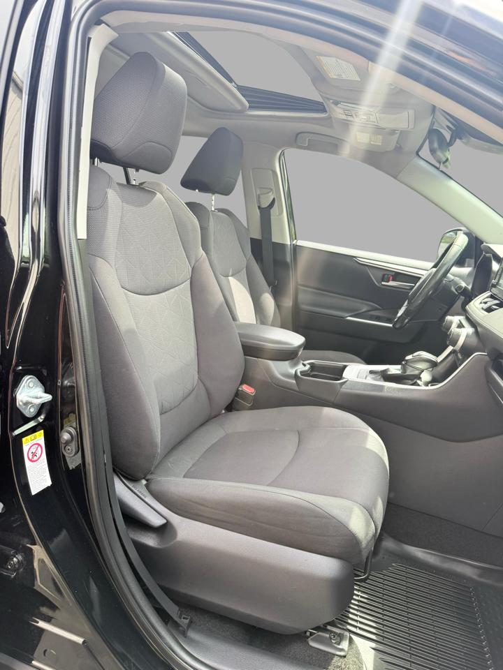 Toyota RAV4 XLE AWD (Natl) 2019