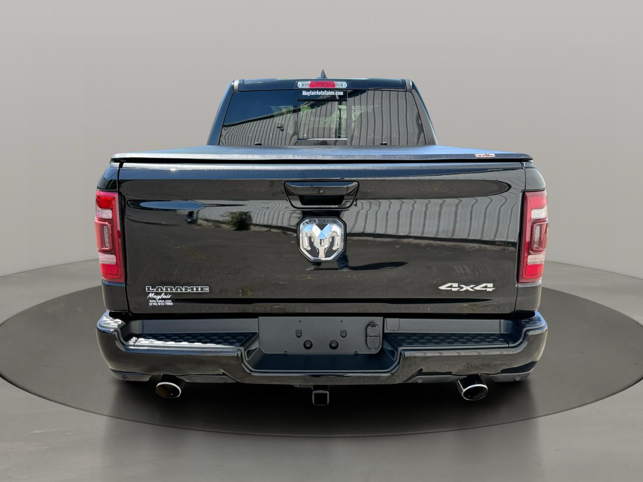 RAM 1500 Laramie 4x4 Crew Cab 5'7" Box 2022