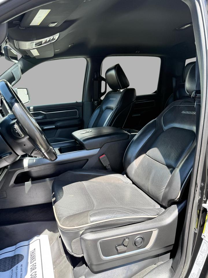 RAM 1500 Laramie 4x4 Crew Cab 5'7" Box 2022
