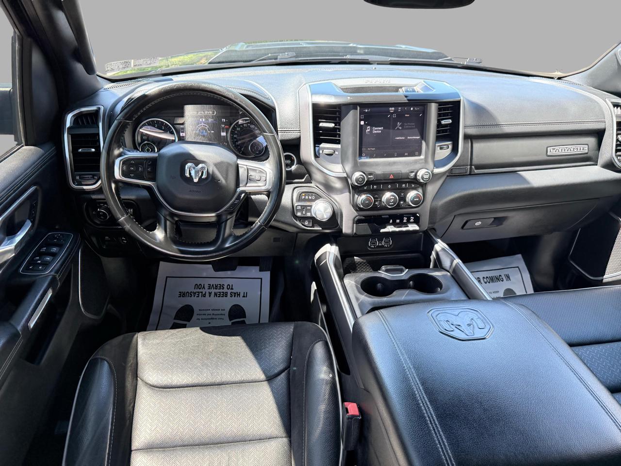 RAM 1500 Laramie 4x4 Crew Cab 5'7" Box 2022