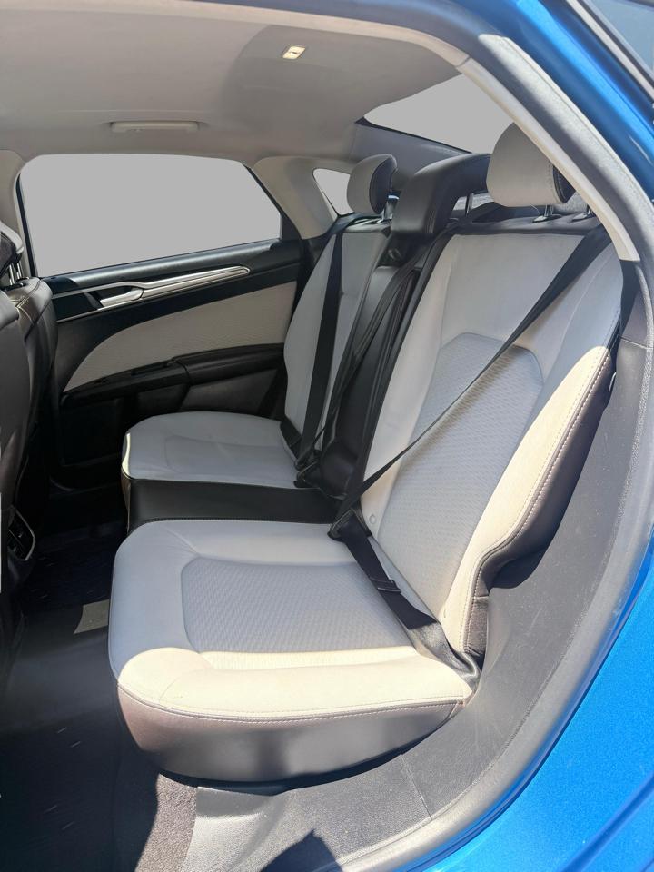Ford Fusion SE FWD 2020