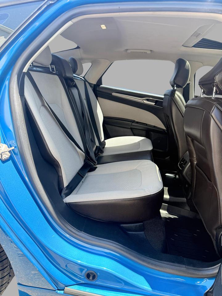 Ford Fusion SE FWD 2020