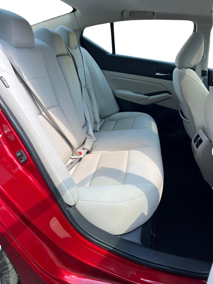 Nissan Altima 2.5 SV Sedan 2020