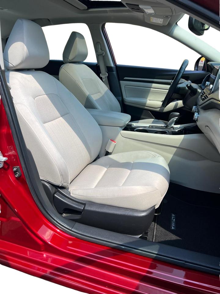 Nissan Altima 2.5 SV Sedan 2020