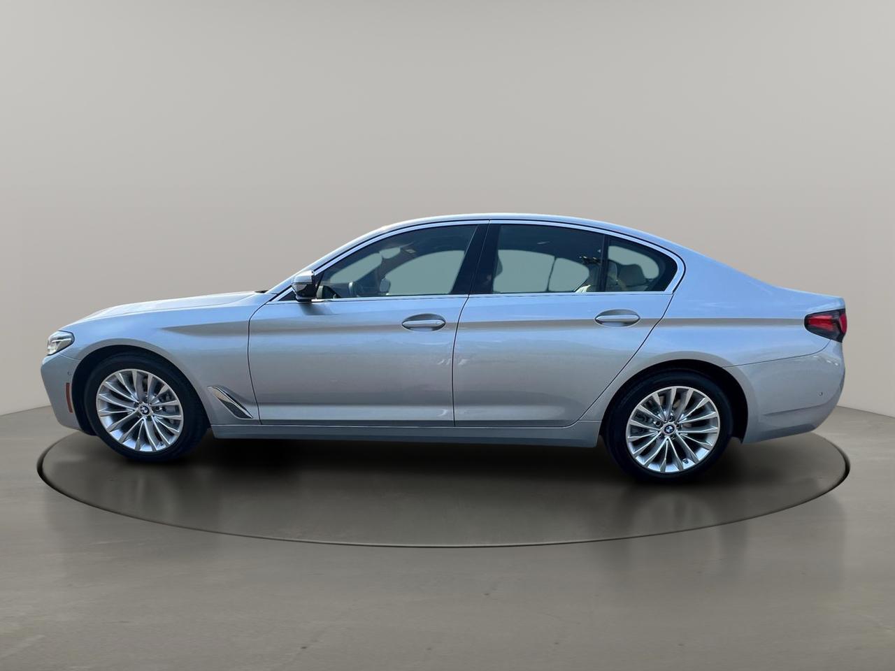 BMW 5 Series 530i xDrive Sedan 2021