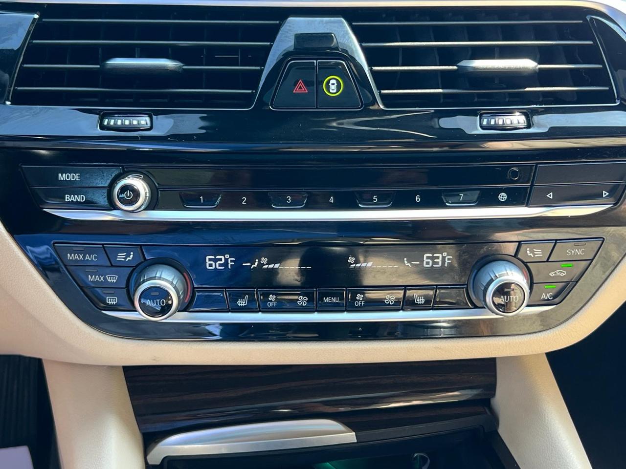 BMW 5 Series 530i xDrive Sedan 2021