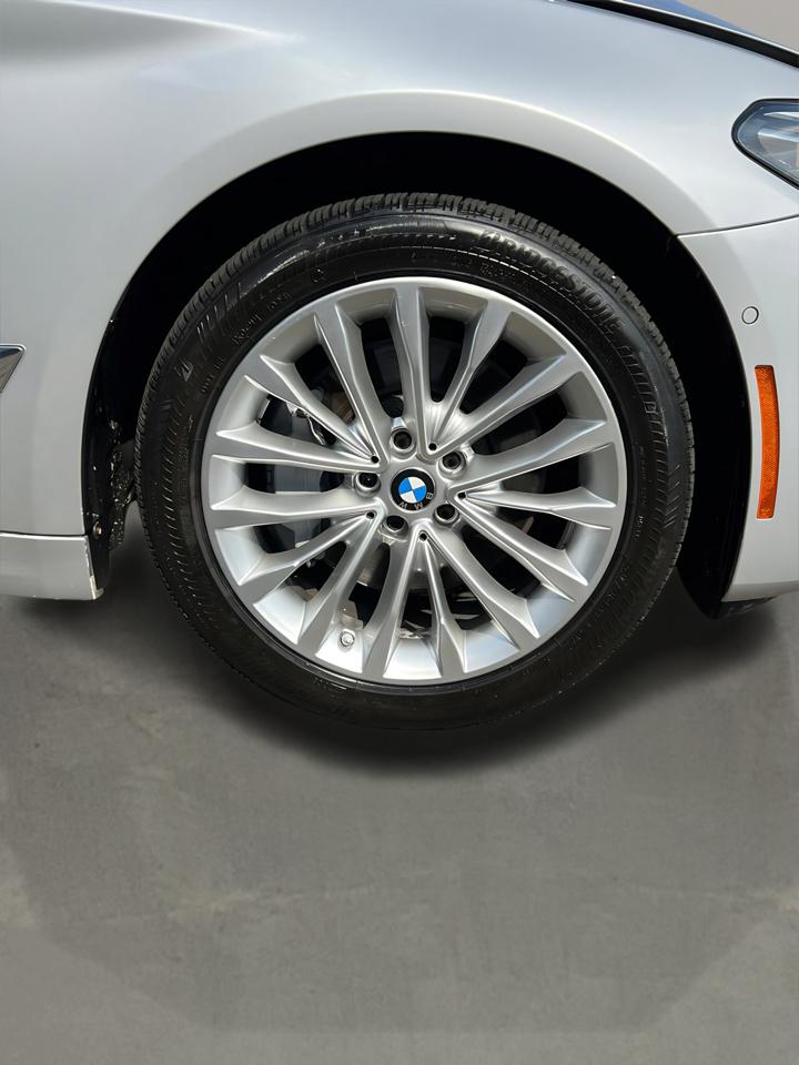 BMW 5 Series 530i xDrive Sedan 2021