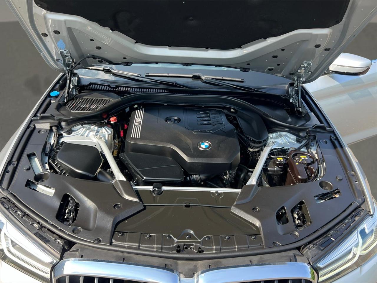 BMW 5 Series 530i xDrive Sedan 2021