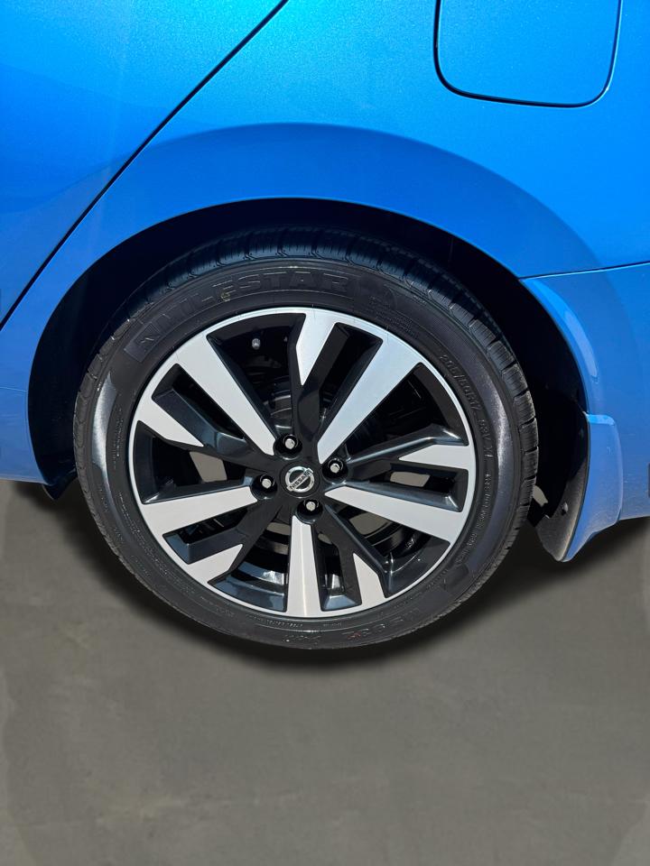 Nissan Versa SR CVT 2022
