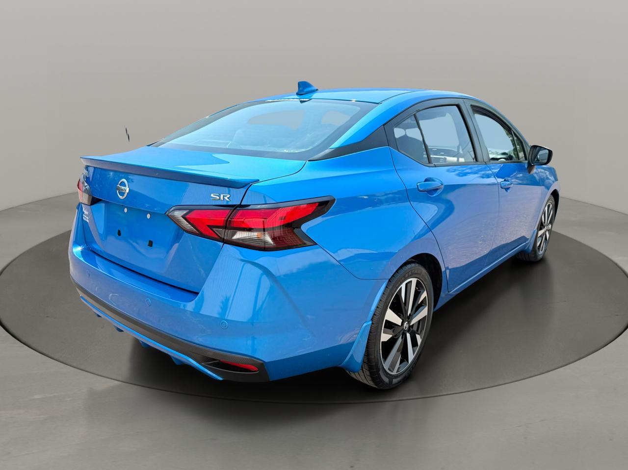 Nissan Versa SR CVT 2022